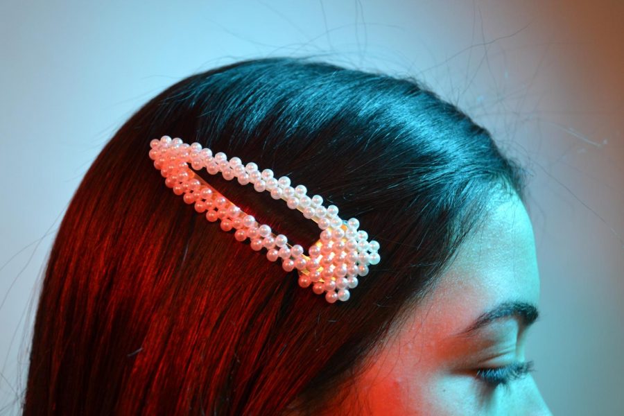 Barrettes:  These super-cute hair accessories have made a comeback from the early 2000s. Seen on countless celebrities, barrettes can help to pull hair back off your face or just add some extra flair.
