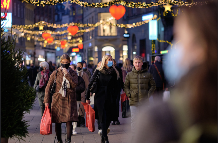 Shopping during the holiday season is the newest challenge for people all around the world. 