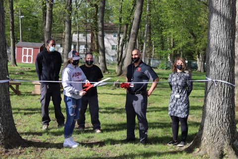 The West Essex STEM Club opened West Essexs first outdoor classroom on April 30, 2021! Spearheaded by senior Abby Boggier, the outdoor classroom will serve as a space for students to take a mask break and appreciate the fresh air while still learning. An additional thank you to Ms. Berthelot, Mr. Diliberto and the members of the STEM club for their immense help!