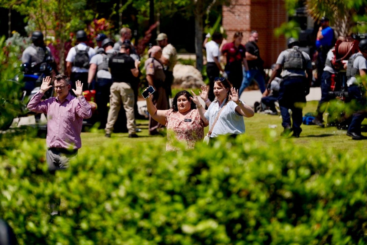 People evacuate Florida State University (FSU) campus after a mass shooting in Tallahassee, Florida, U.S., April 17, 2025.  Alicia Devine/USA TODAY NETWORK via Imagn Images via REUTERS