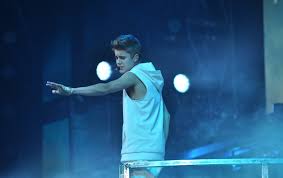 Celebrities like Justin Bieber owned the pop music industry in 2016, and nearly a decade later, Bieber took his talents back to the recording booth and released his new album "SWAG".