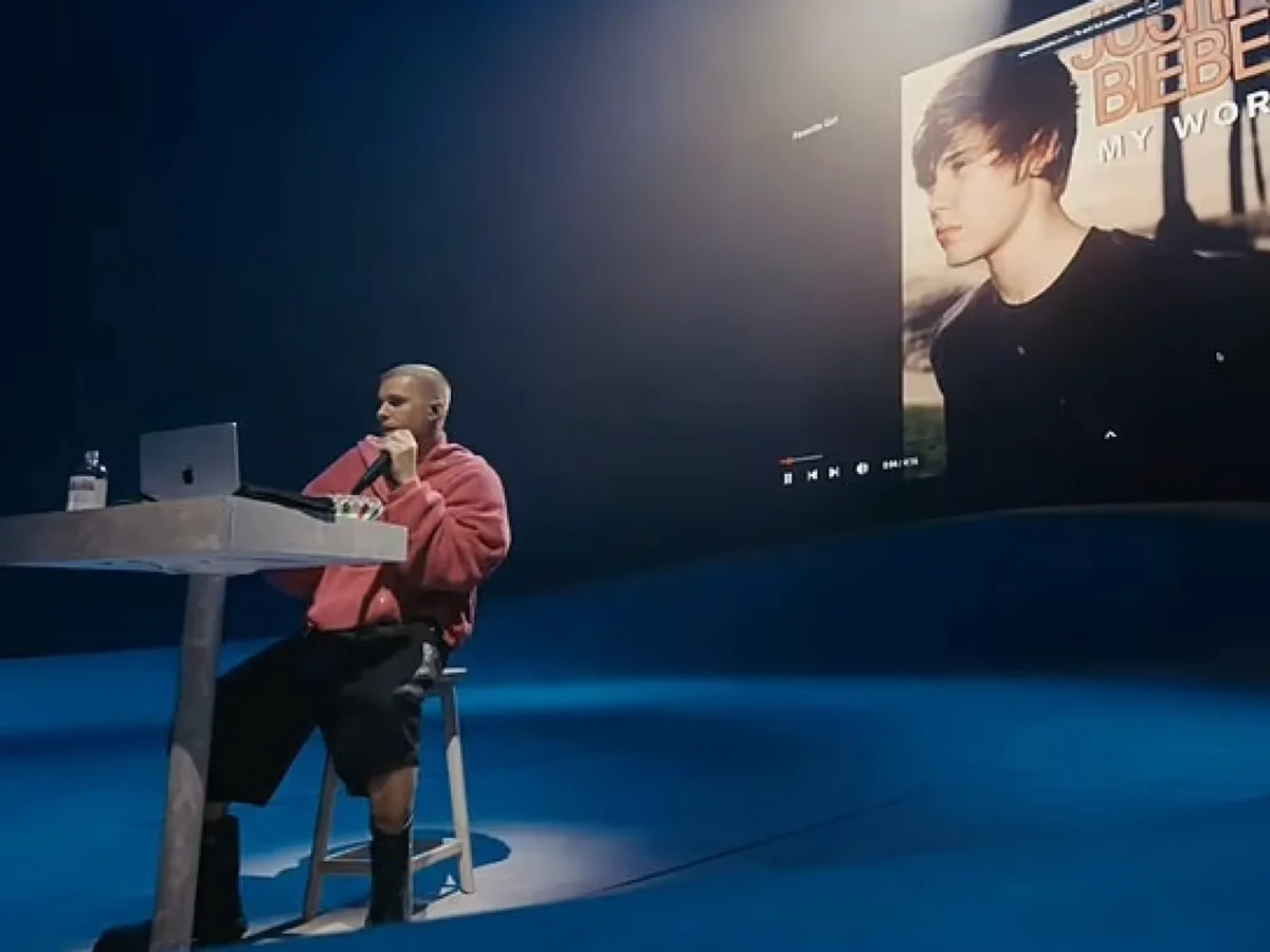 Bieber shares the stage with his younger self projected via Youtube. 